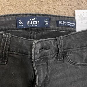 Hollister High Rise Ripped Jeggings